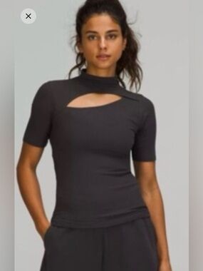 lululemon athletica Short-Sleeve Keyhole Tee in Black Granite